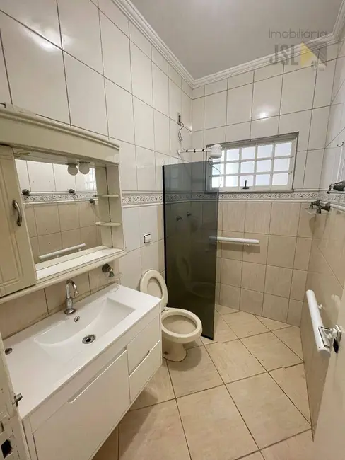 Foto 4 de Casa com 3 quartos para alugar, 199m2 em Jardim São José, Cacapava - SP