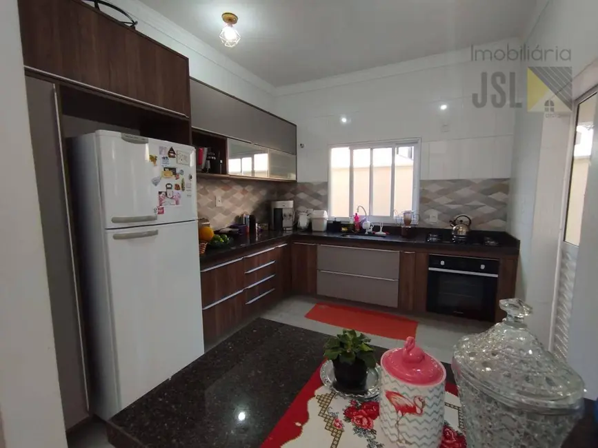 Foto 4 de Casa com 3 quartos à venda, 250m2 em Cacapava - SP