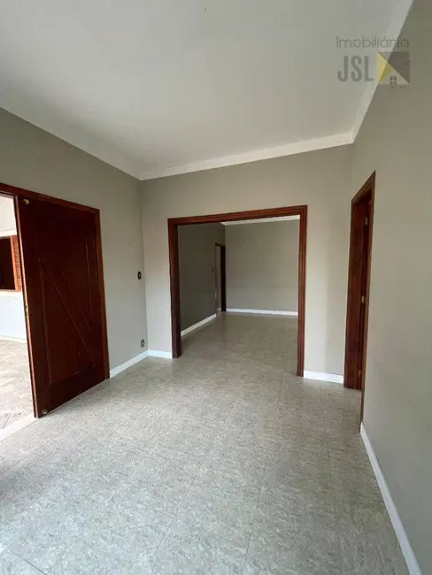 Foto 4 de Casa com 3 quartos à venda, 436m2 em Vila Menino Jesus, Cacapava - SP