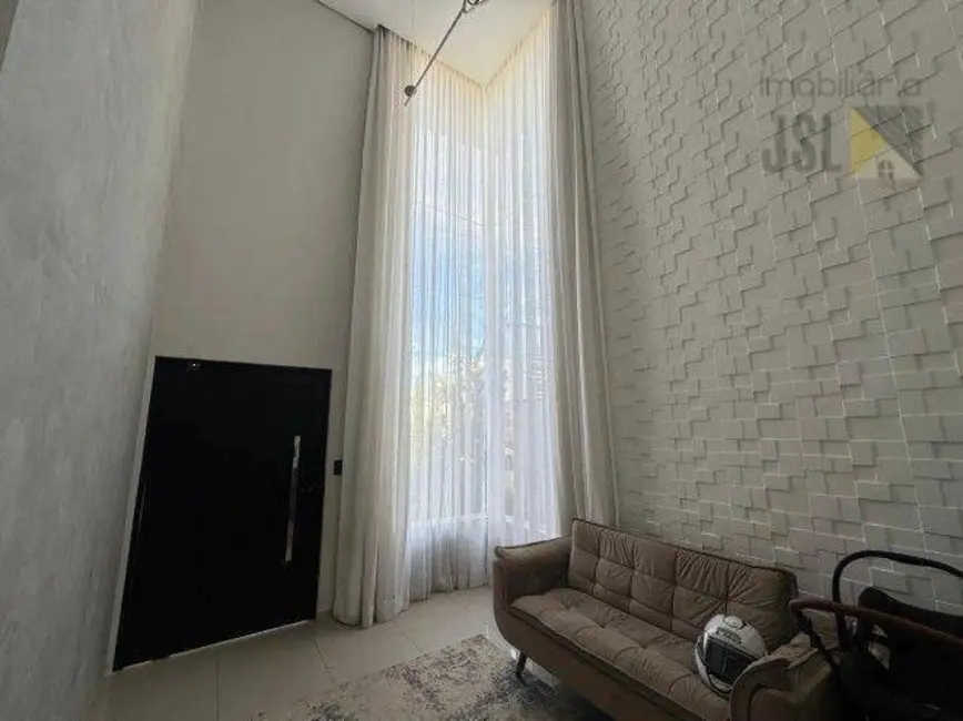 Foto 2 de Sobrado com 4 quartos à venda, 250m2 em Cacapava - SP