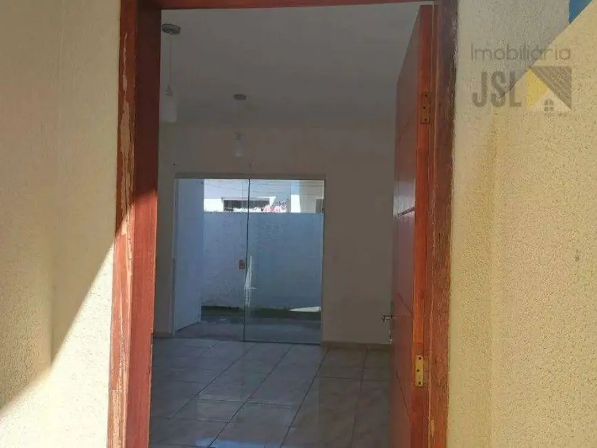 Foto 2 de Casa de Condomínio com 2 quartos à venda, 127m2 em Vila Bandeirantes, Cacapava - SP