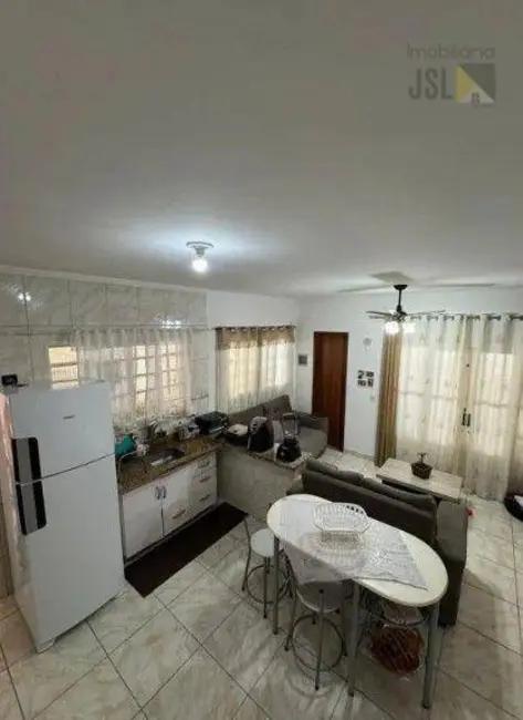 Foto 5 de Sobrado com 2 quartos à venda e para alugar, 80m2 em Village das Flores, Cacapava - SP
