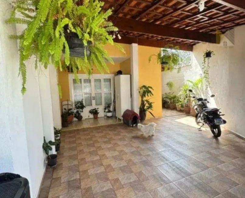 Foto 1 de Sobrado com 2 quartos à venda, 80m2 em Village das Flores, Cacapava - SP