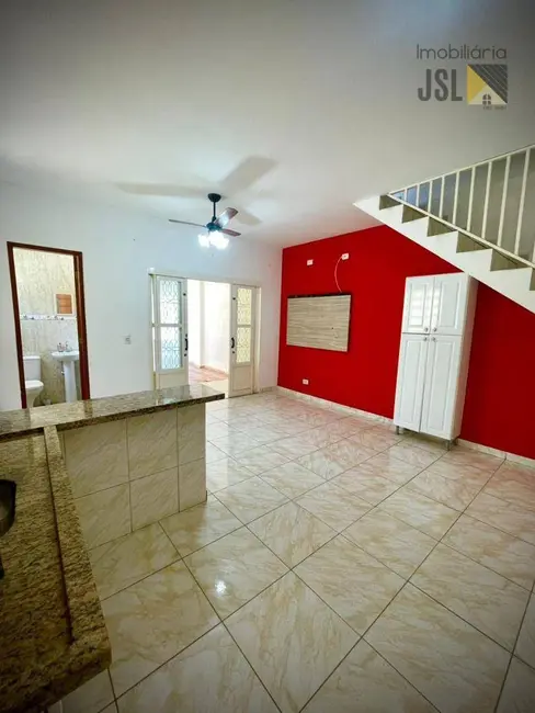 Foto 3 de Sobrado com 2 quartos à venda e para alugar, 80m2 em Village das Flores, Cacapava - SP