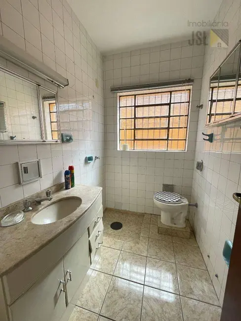 Casa com 3 quartos à venda, 282m2 em Vila Resende, Cacapava - SP - imagem 8 Foto 8 de Casa com 3 quartos à venda, 282m2 em Vila Resende, Cacapava - SP