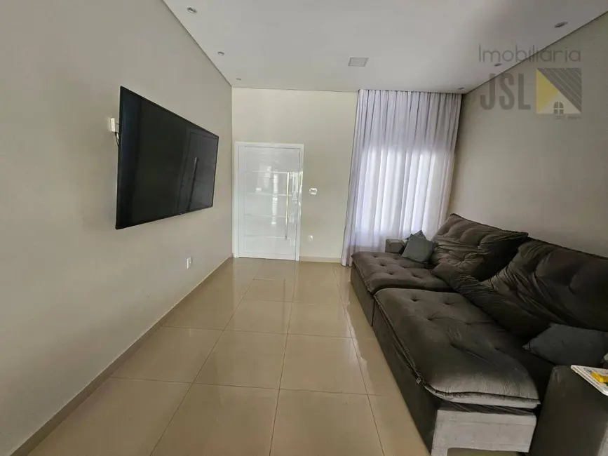 Casa com 3 quartos à venda, 360m2 em Vila Santos, Cacapava - SP - imagem 2 Foto 2 de Casa com 3 quartos à venda, 360m2 em Vila Santos, Cacapava - SP