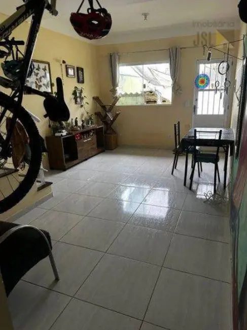 Foto 2 de Sobrado com 2 quartos à venda, 87m2 em Cacapava - SP