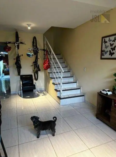 Foto 1 de Sobrado com 2 quartos à venda, 87m2 em Cacapava - SP