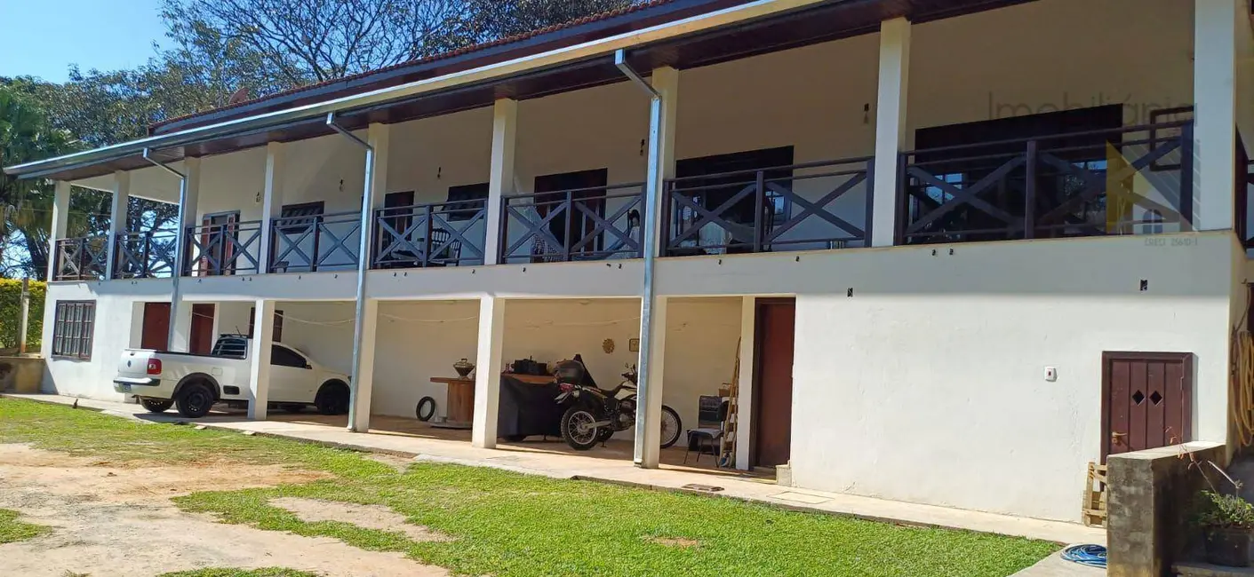Foto 1 de Chácara com 3 quartos à venda, 2600m2 em Chácaras Encosta de São Carlos, Cacapava - SP
