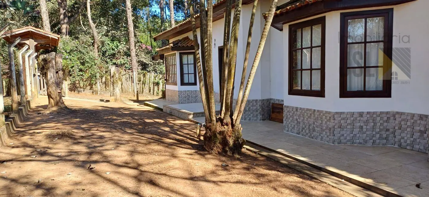 Foto 2 de Chácara com 3 quartos à venda, 2600m2 em Chácaras Encosta de São Carlos, Cacapava - SP