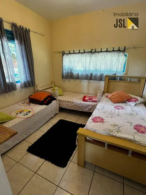 Chácara com 3 quartos à venda, 3900m2 em Cacapava - SP - imagem 3 Foto 3 de Chácara com 3 quartos à venda, 3900m2 em Cacapava - SP