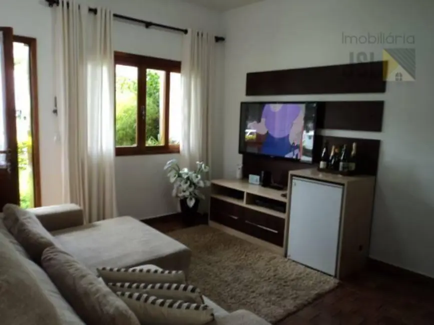 Foto 2 de Casa com 2 quartos à venda e para alugar, 275m2 em Cacapava - SP