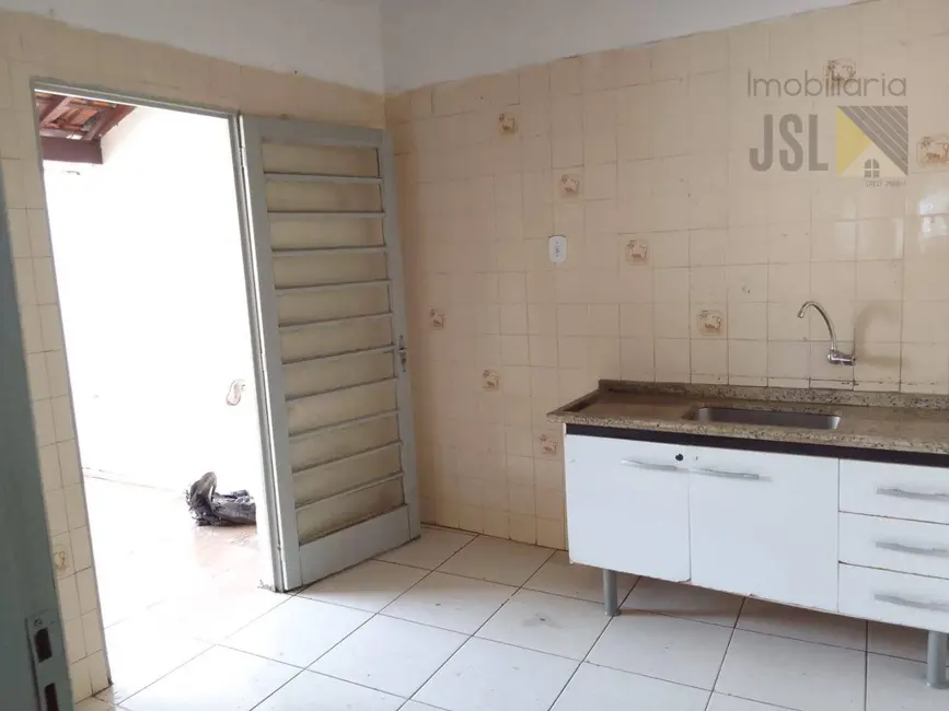 Foto 8 de Casa com 2 quartos à venda, 98m2 em Vila Santos, Cacapava - SP