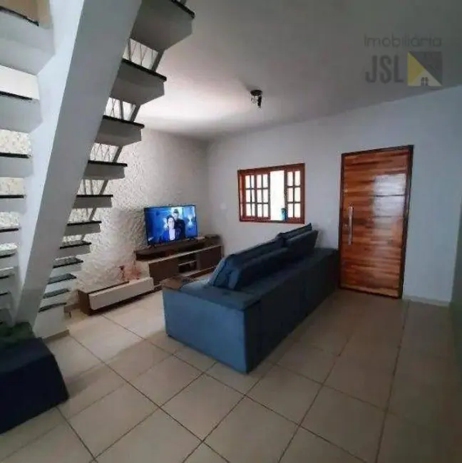 Foto 2 de Sobrado com 2 quartos à venda, 125m2 em Jardim Panorama, Cacapava - SP