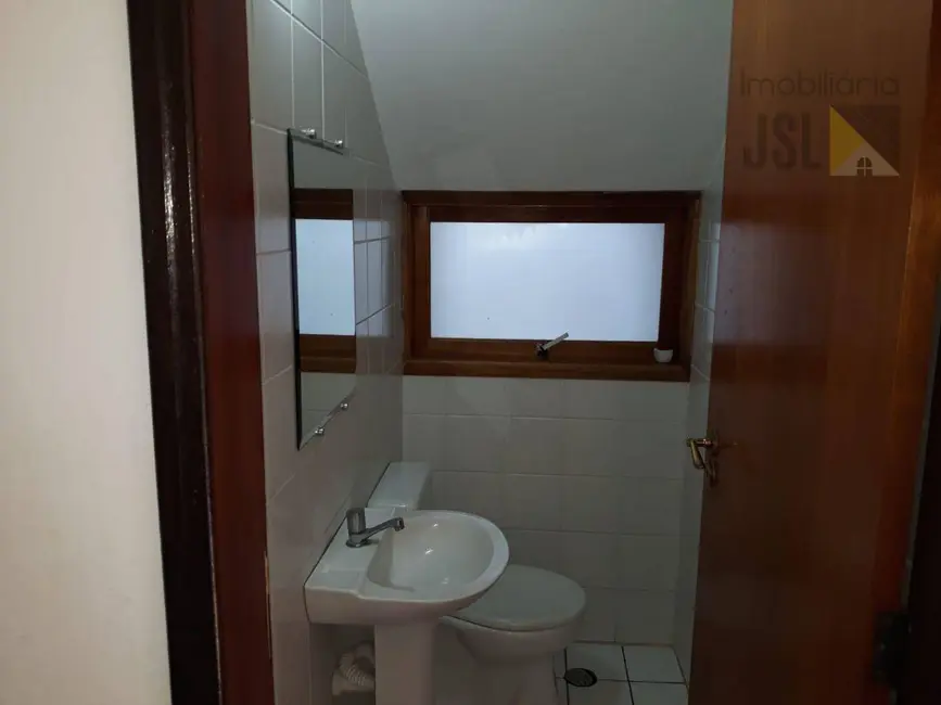 Foto 2 de Sobrado com 3 quartos para alugar, 275m2 em Jardim Maria Cândida, Cacapava - SP