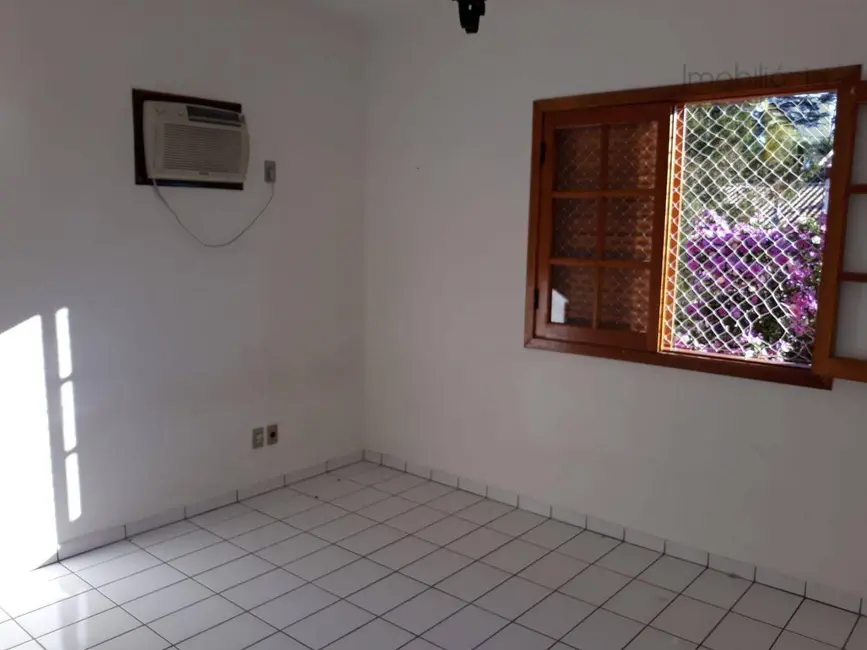 Foto 9 de Sobrado com 3 quartos para alugar, 275m2 em Jardim Maria Cândida, Cacapava - SP