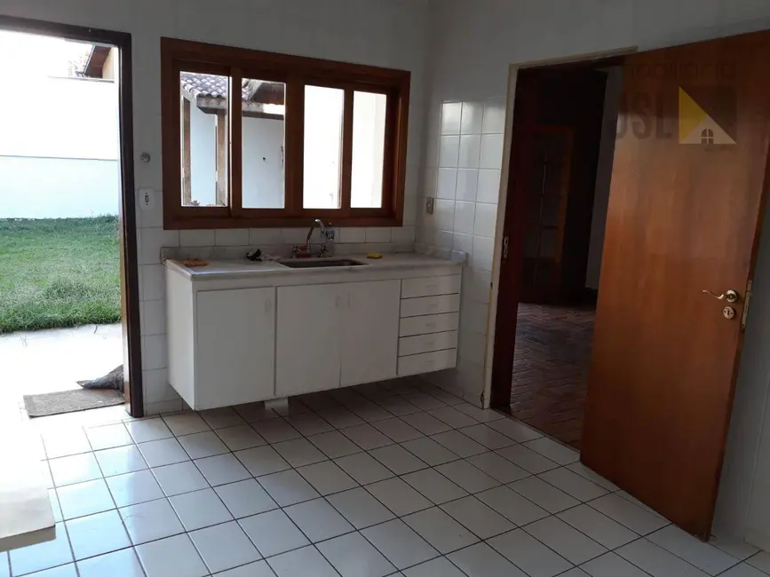 Foto 6 de Sobrado com 3 quartos para alugar, 275m2 em Jardim Maria Cândida, Cacapava - SP