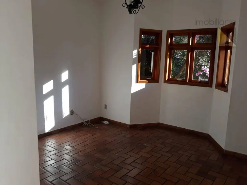 Foto 1 de Sobrado com 3 quartos para alugar, 275m2 em Jardim Maria Cândida, Cacapava, SP