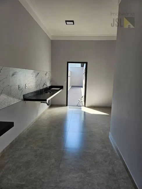 Foto 6 de Casa com 3 quartos à venda, 150m2 em Vila Santos, Cacapava - SP
