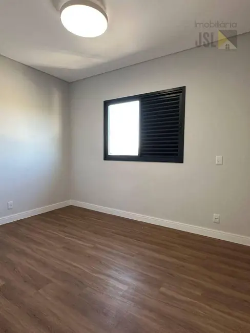 Foto 9 de Sobrado com 3 quartos à venda, 300m2 em Cacapava - SP