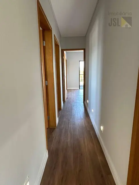 Foto 8 de Sobrado com 3 quartos à venda, 300m2 em Cacapava - SP