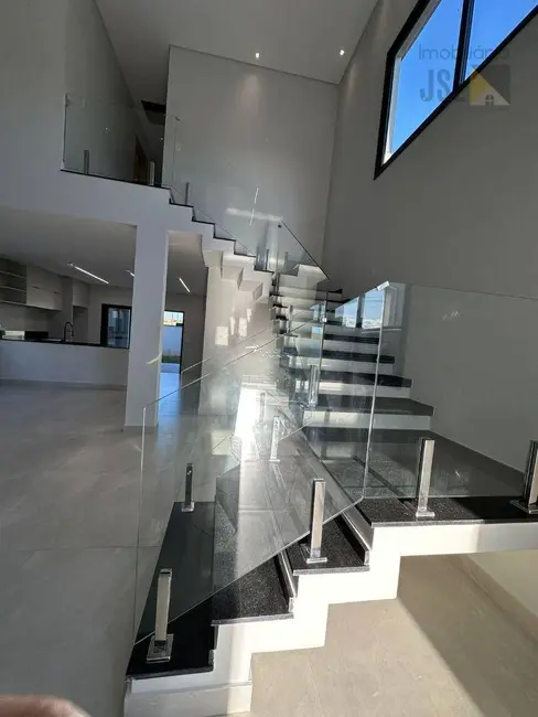 Foto 6 de Sobrado com 3 quartos à venda, 300m2 em Cacapava - SP