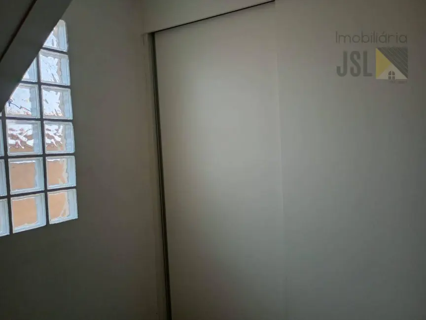 Sobrado com 4 quartos à venda, 125m2 em Vila Antônio Augusto Luiz, Cacapava - SP - imagem 8 Foto 8 de Sobrado com 4 quartos à venda, 125m2 em Vila Antônio Augusto Luiz, Cacapava - SP