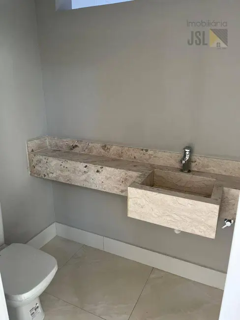 Sobrado com 3 quartos à venda, 300m2 em Cacapava - SP - imagem 5 Foto 5 de Sobrado com 3 quartos à venda, 300m2 em Cacapava - SP