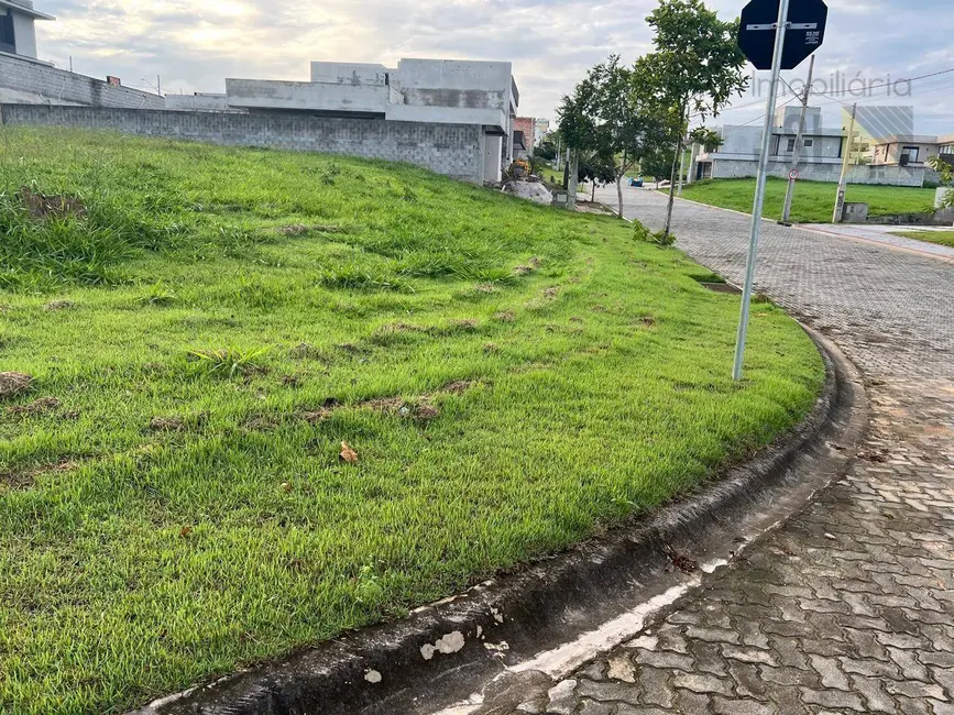 Foto 1 de Terreno / Lote à venda, 682m2 em Condomínio Residencial Ecopark Bourbon, Cacapava - SP