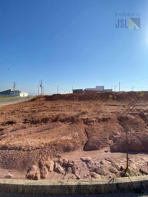 Foto 1 de Terreno / Lote à venda, 182m2 em Cacapava - SP