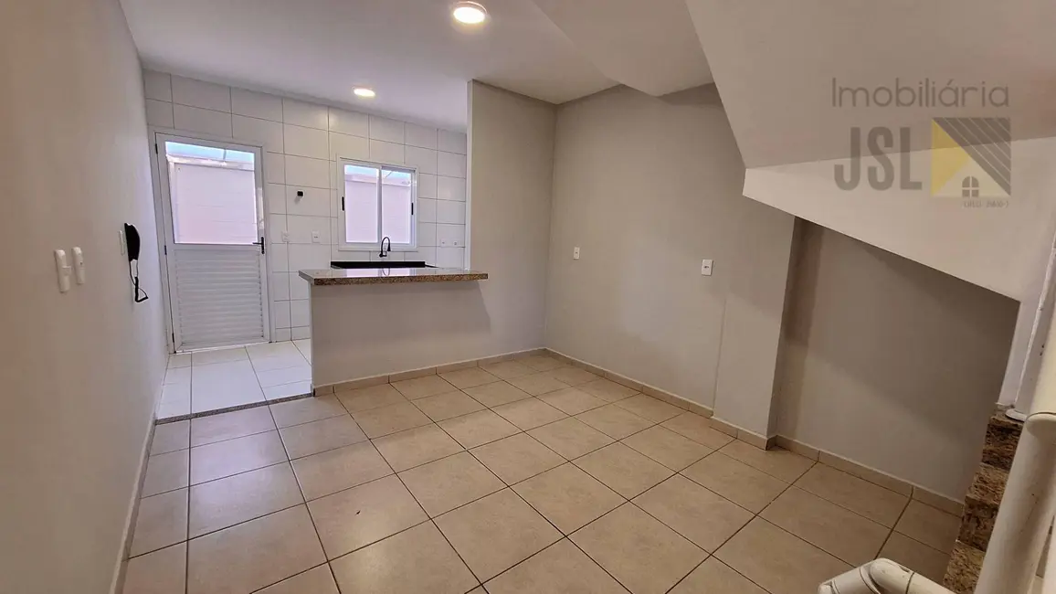 Sobrado com 2 quartos à venda, 76m2 em Parque Residencial Nova Caçapava, Cacapava - SP - imagem 3 Foto 3 de Sobrado com 2 quartos à venda, 76m2 em Parque Residencial Nova Caçapava, Cacapava - SP