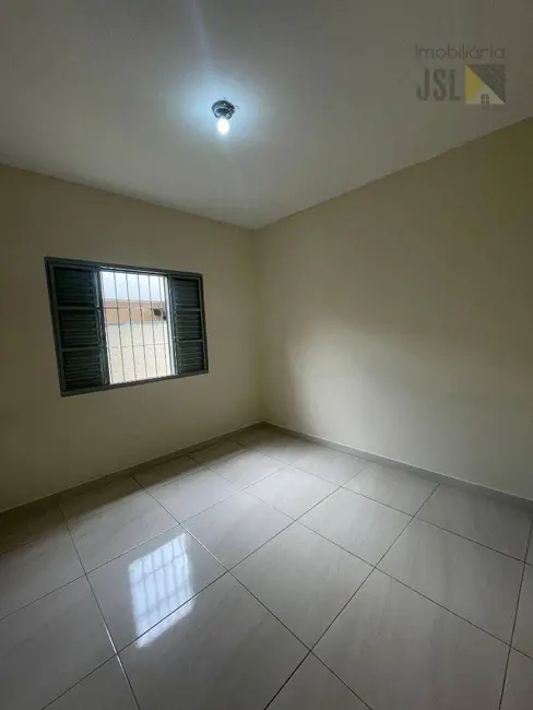Foto 8 de Casa com 2 quartos para alugar, 127m2 em Jardim Maria Cândida, Cacapava - SP