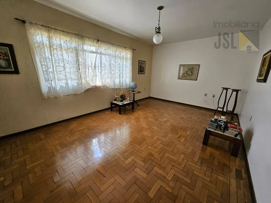 Foto 2 de Casa com 3 quartos à venda, 330m2 em Cacapava - SP