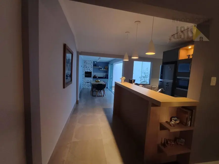 Foto 6 de Sobrado com 3 quartos à venda, 140m2 em Vila Santos, Cacapava - SP