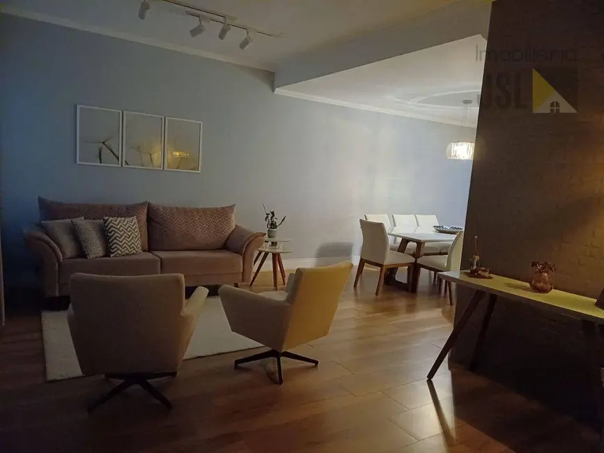 Foto 2 de Sobrado com 3 quartos à venda, 140m2 em Vila Santos, Cacapava - SP