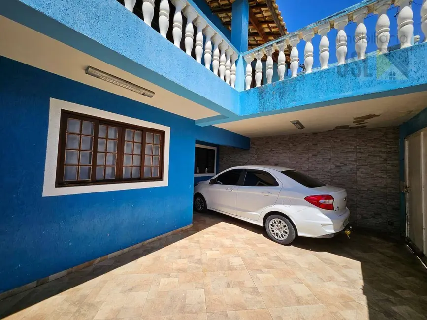 Sobrado com 3 quartos à venda, 150m2 em Vila Bandeirantes, Cacapava - SP - imagem 1 Foto 1 de Sobrado com 3 quartos à venda, 150m2 em Vila Bandeirantes, Cacapava - SP