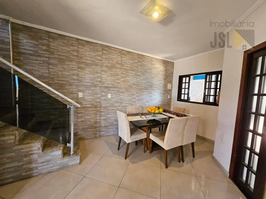 Sobrado com 3 quartos à venda, 150m2 em Vila Bandeirantes, Cacapava - SP - imagem 5 Foto 5 de Sobrado com 3 quartos à venda, 150m2 em Vila Bandeirantes, Cacapava - SP