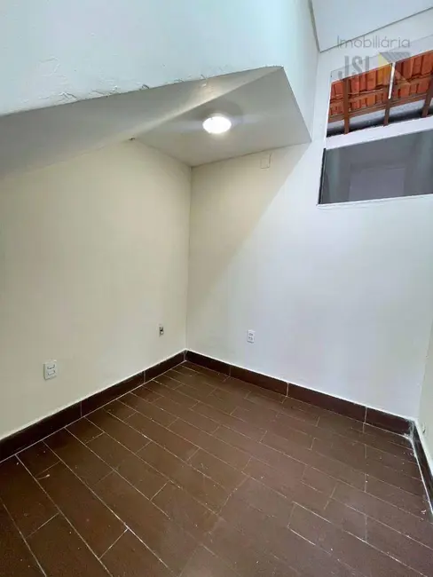 Foto 6 de Loja para alugar, 136m2 em Vila Santos, Cacapava - SP