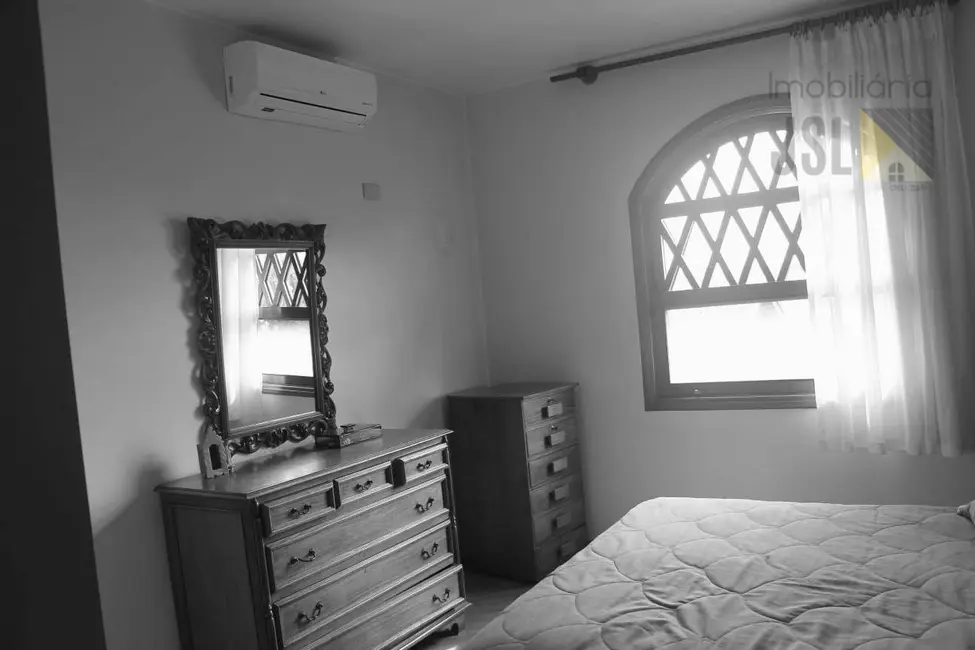 Foto 9 de Sobrado com 4 quartos à venda, 336m2 em Vila São João, Cacapava - SP