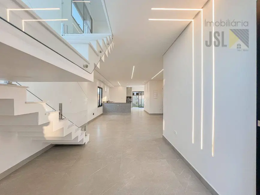 Foto 2 de Sobrado com 3 quartos à venda, 250m2 em Sao Jose Dos Campos - SP