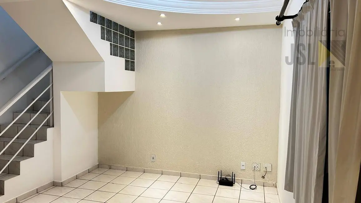 Foto 2 de Sobrado com 2 quartos para alugar, 263m2 em Vila Paraíso, Cacapava - SP