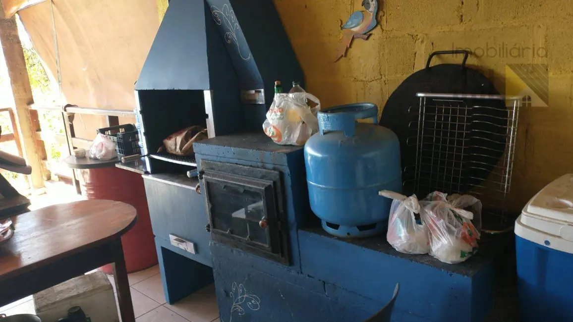 Chácara com 2 quartos à venda, 880m2 em Chácara Germana, Cacapava - SP - imagem 9 Foto 9 de Chácara com 2 quartos à venda, 880m2 em Chácara Germana, Cacapava - SP