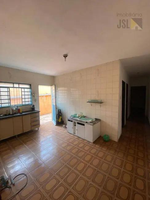 Foto 3 de Casa com 2 quartos à venda e para alugar, 154m2 em Parque Residencial Nova Caçapava, Cacapava - SP