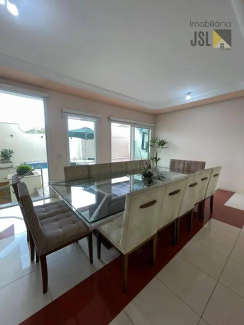 Foto 3 de Sobrado com 5 quartos à venda, 590m2 em Vila Santos, Cacapava - SP