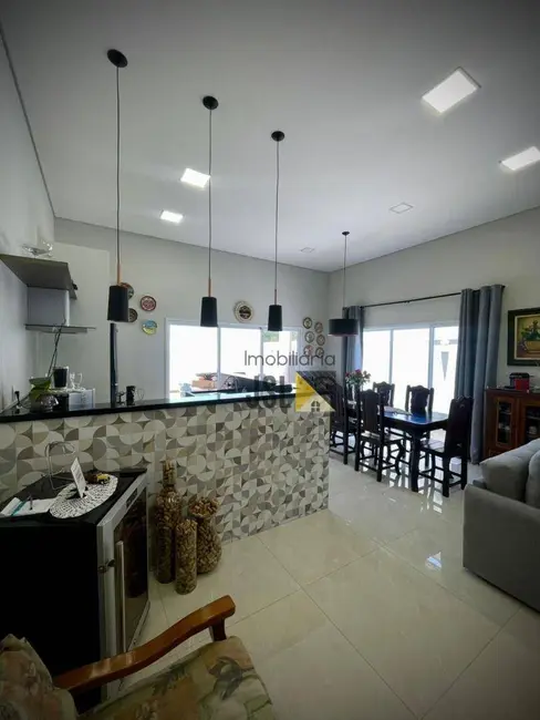 Foto 4 de Casa com 3 quartos à venda, 300m2 em Cacapava - SP