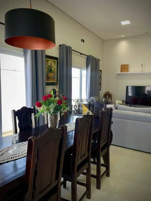 Foto 3 de Casa com 3 quartos à venda, 300m2 em Cacapava - SP