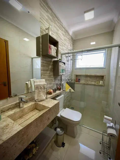 Foto 8 de Casa com 3 quartos à venda, 300m2 em Cacapava - SP