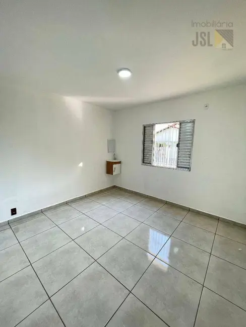 Loja para alugar, 300m2 em Vila Resende, Cacapava - SP - imagem 2 Foto 2 de Loja para alugar, 300m2 em Vila Resende, Cacapava - SP