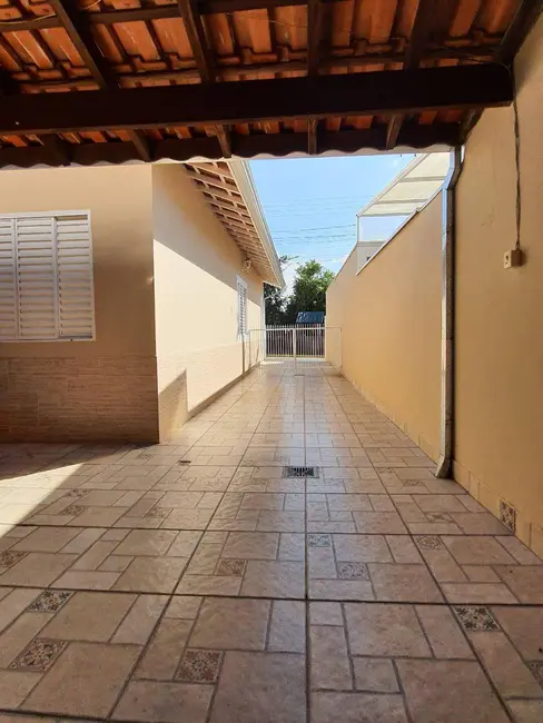 Foto 3 de Casa de Condomínio com 3 quartos à venda, 170m2 em Louveira - SP