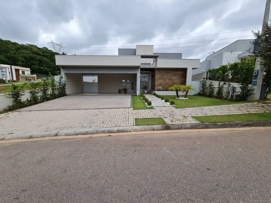 Foto 2 de Casa de Condomínio com 3 quartos à venda, 598m2 em Louveira - SP